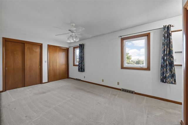 2818 Southland Street SW, Cedar Rapids, IA 52404