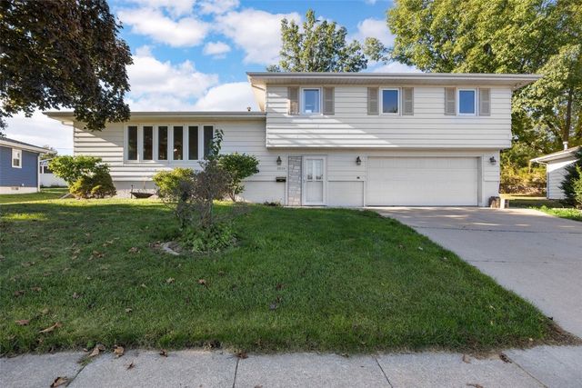 2818 Southland Street SW, Cedar Rapids, IA 52404