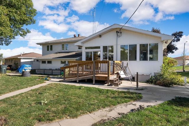 2818 Southland Street SW, Cedar Rapids, IA 52404