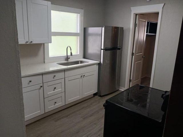 3519 College Avenue, Kansas City, MO 64128
