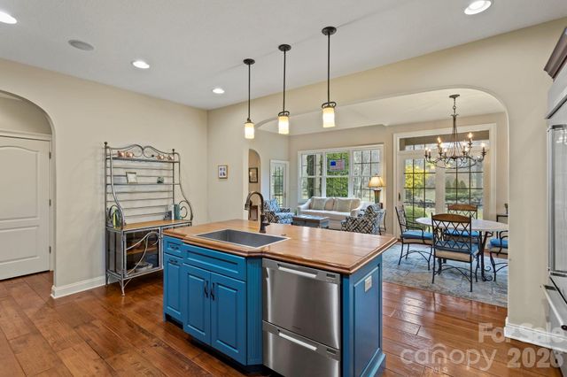 151 Founders Drive, Flat Rock, NC 28731