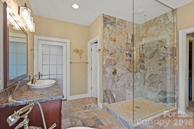 151 Founders Drive, Flat Rock, NC 28731