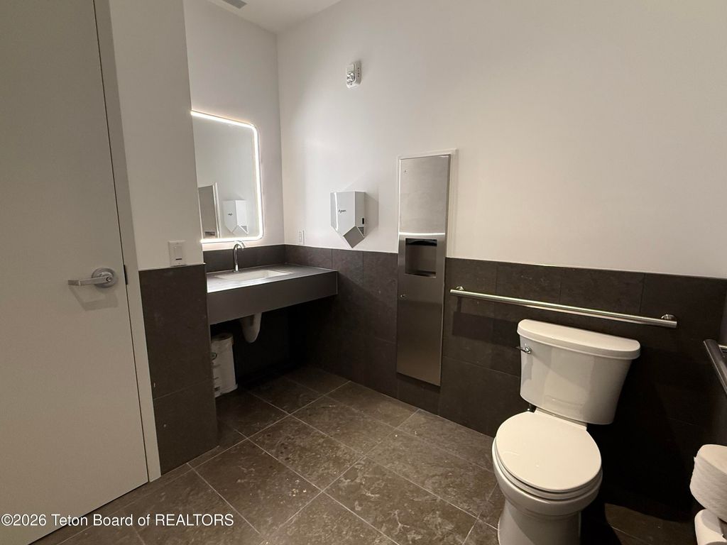 4030 W LAKE CREEK Drive 3, Wilson, WY 83014 photo 9