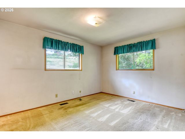 615 Sw ISAAC Ln, Pendleton, OR 97801