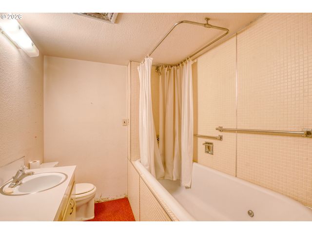 615 Sw ISAAC Ln, Pendleton, OR 97801