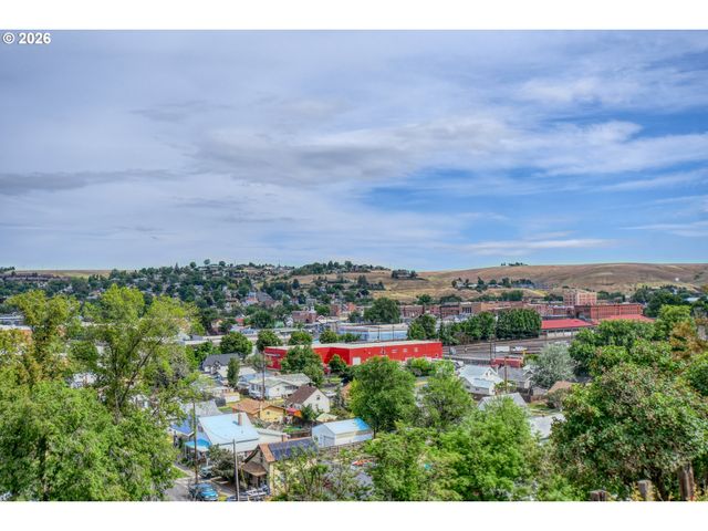 615 Sw ISAAC Ln, Pendleton, OR 97801