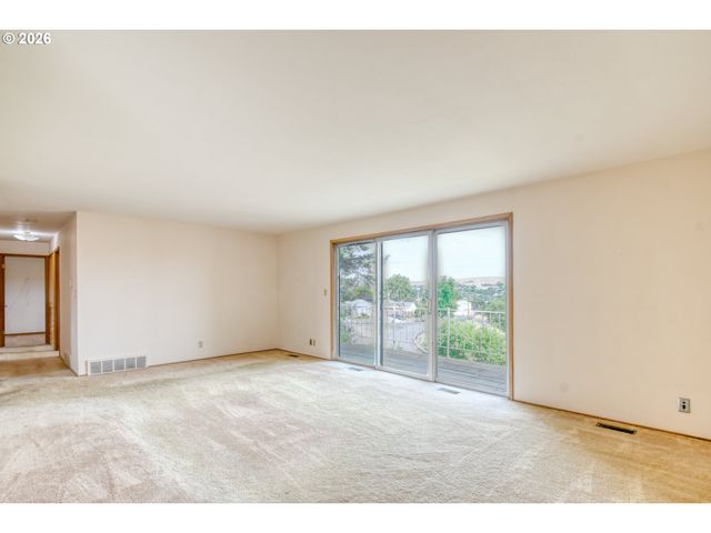 615 Sw ISAAC Ln, Pendleton, OR 97801