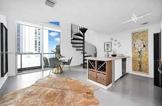 300 S Biscayne Blvd L-1232, Miami, FL 33131