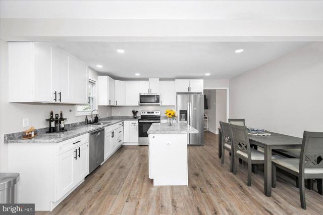 8807 CRYSTAL FALLS DR, Boonsboro, MD 21713