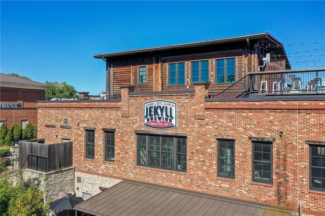 2627 Vintage Drive, Alpharetta, GA 30009