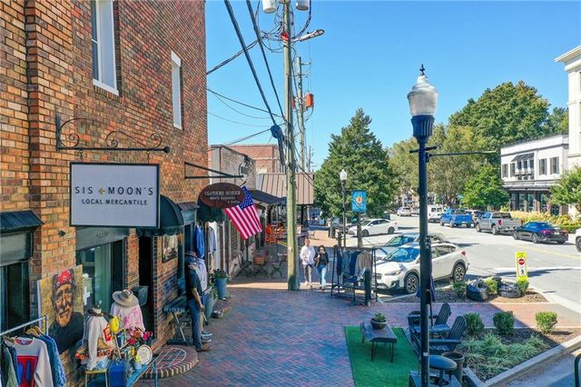 2627 Vintage Drive, Alpharetta, GA 30009