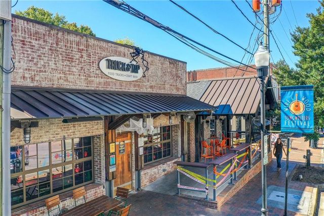 2627 Vintage Drive, Alpharetta, GA 30009