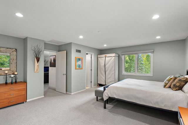 7303 Green Ridge Drive, Eden Prairie, MN 55346