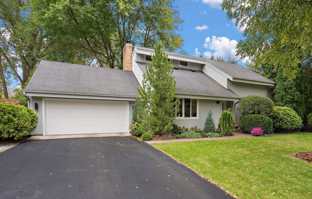 7303 Green Ridge Drive, Eden Prairie, MN 55346