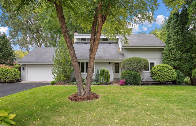 7303 Green Ridge Drive, Eden Prairie, MN 55346
