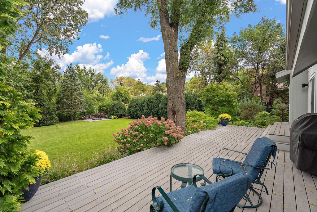 7303 Green Ridge Drive, Eden Prairie, MN 55346 — photo 2