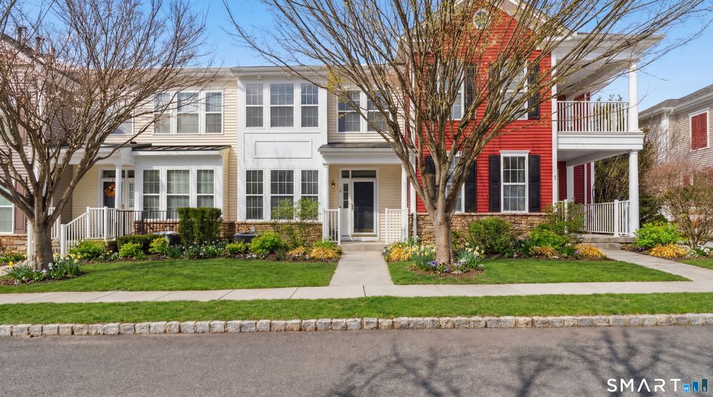 13 Mercy Street 13, Danbury, CT 06810