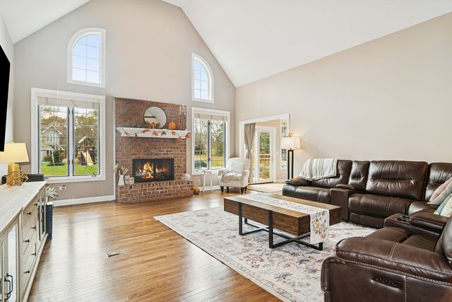 614 Birch Hollow Drive, Antioch, IL 60002