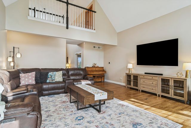 614 Birch Hollow Drive, Antioch, IL 60002