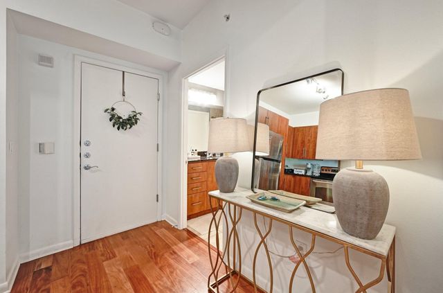 54 Rainey ST 416, Austin, TX 78701