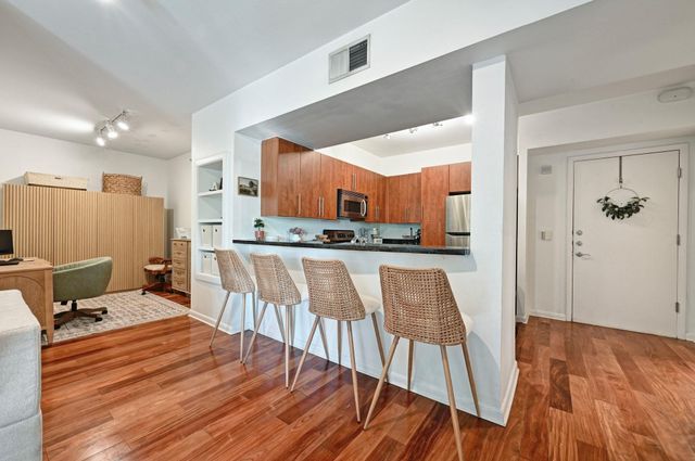 54 Rainey ST 416, Austin, TX 78701