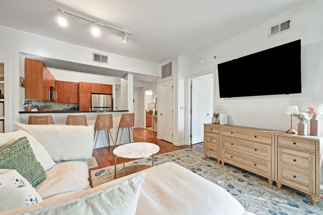 54 Rainey ST 416, Austin, TX 78701