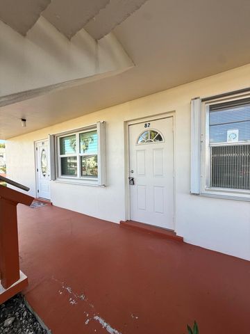 82 Kent F, West Palm Beach, FL 33417