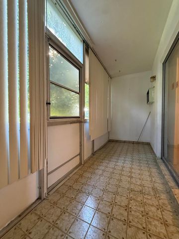 82 Kent F, West Palm Beach, FL 33417