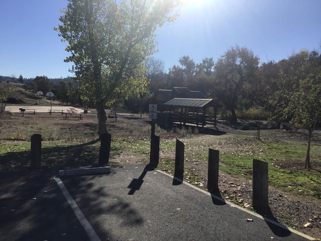 992 Iroquois Cir, Copperopolis, CA 95228