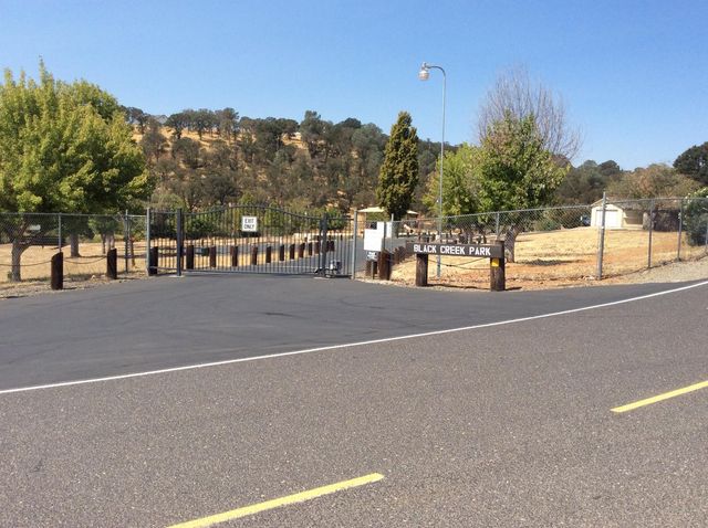 992 Iroquois Cir, Copperopolis, CA 95228