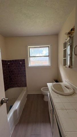1819 Teanaway Lane, Houston, TX 77029