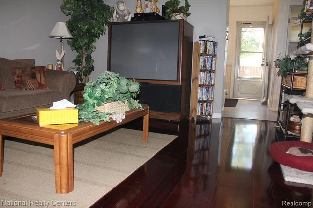 29160 Tessmer, Madison Heights, MI 48071