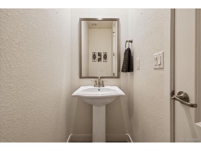 14276 Glencoe St, Thornton, CO 80602