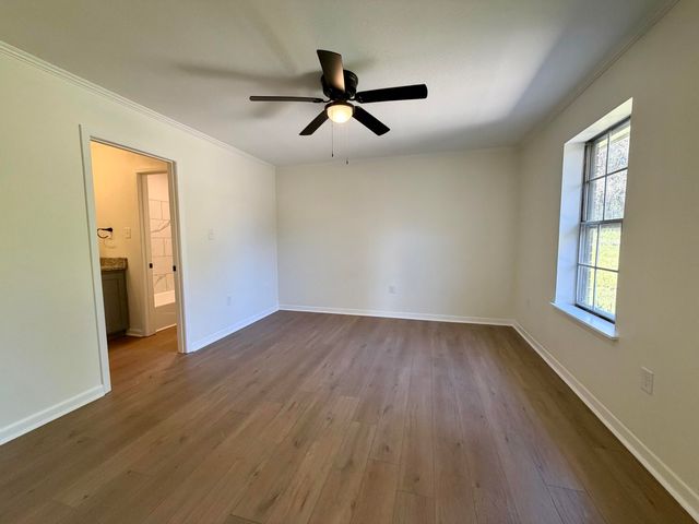 717 Berkshire Dr., Hattiesburg, MS 39402