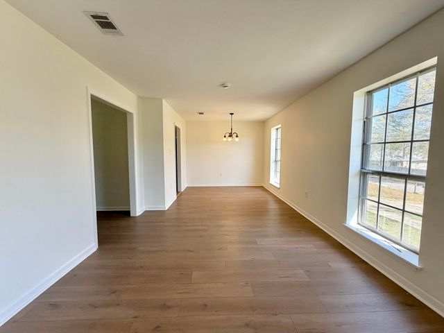 717 Berkshire Dr., Hattiesburg, MS 39402