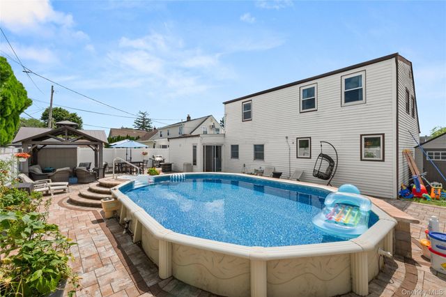 47 Cove Lane, Levittown, NY 11756