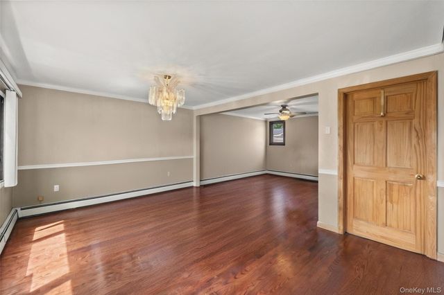 47 Cove Lane, Levittown, NY 11756