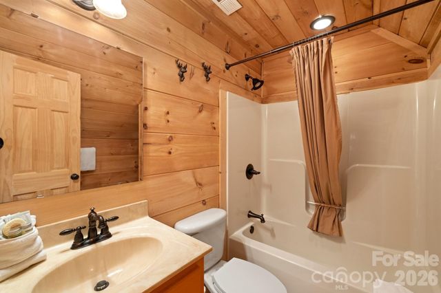 105 Palisade Drive, Mill Spring, NC 28756