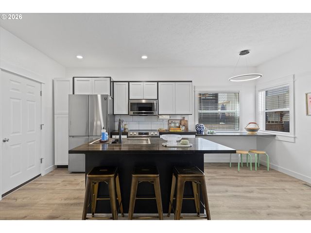 19257 OAK Ave, Sandy, OR 97055