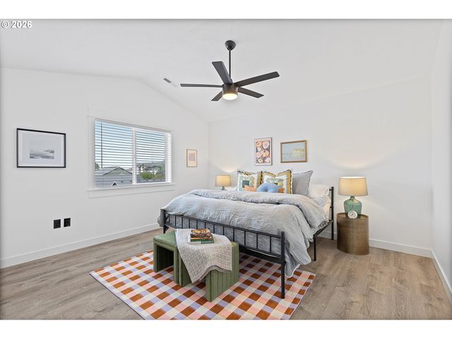 19257 OAK Ave, Sandy, OR 97055