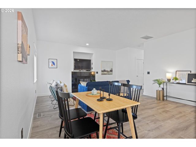 19257 OAK Ave, Sandy, OR 97055