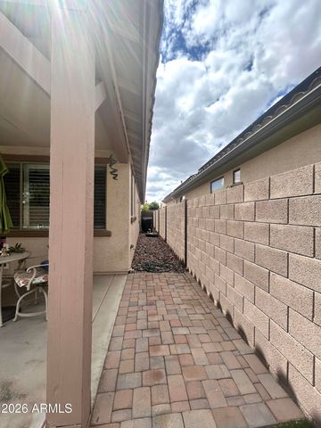 42635 N 43 Drive, New River, AZ 85087