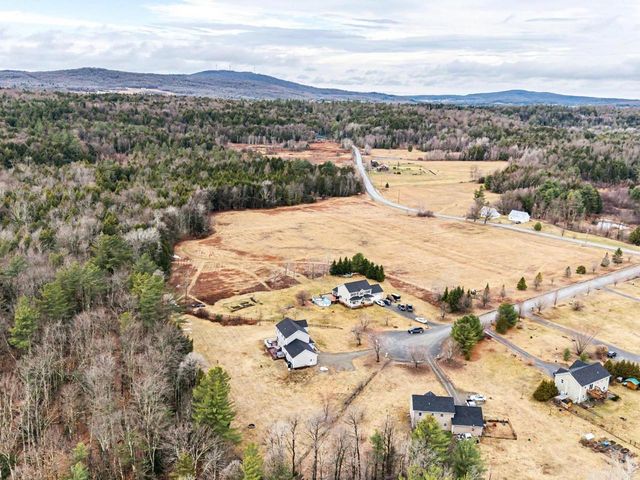 27 Sawmill Lane, Westford, VT 05494