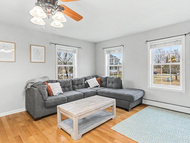 27 Sawmill Lane, Westford, VT 05494