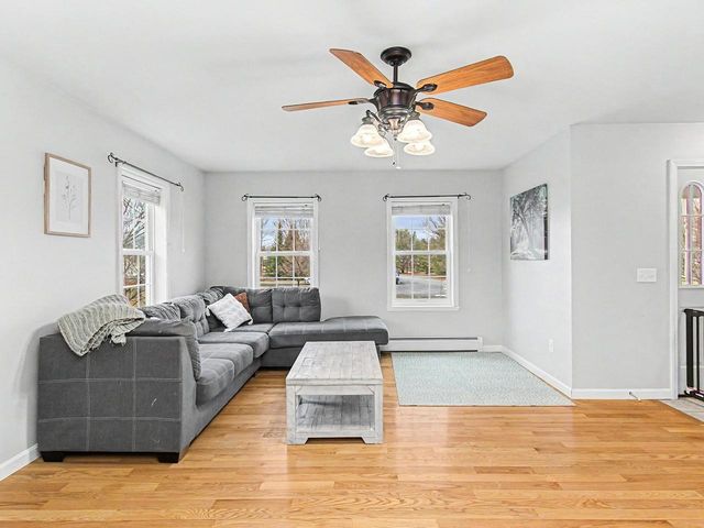 27 Sawmill Lane, Westford, VT 05494