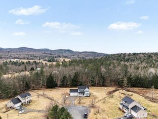 27 Sawmill Lane, Westford, VT 05494