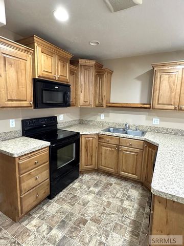 171 Robison Drive, Ammon, ID 83406