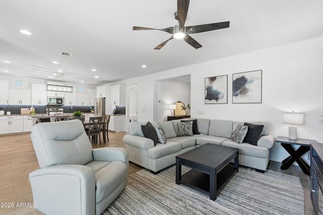 4385 E MESQUITE Street, Gilbert, AZ 85296