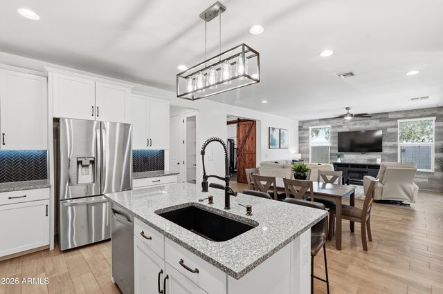 4385 E MESQUITE Street, Gilbert, AZ 85296