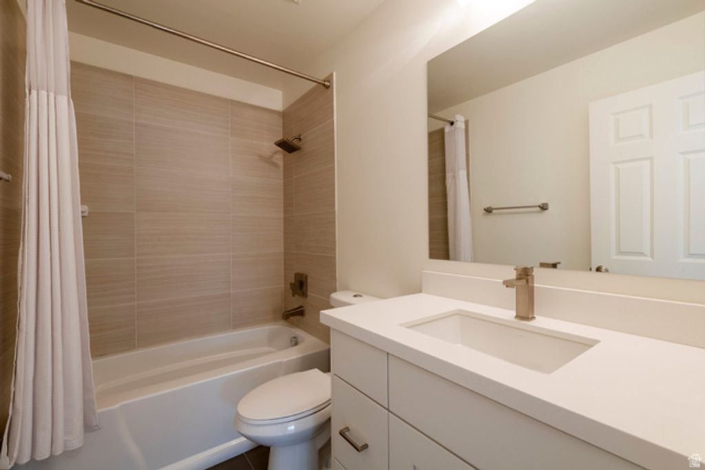 Image 17 of property listing at 3850 S QUAIL HOLLOW DR, Millcreek, UT 84109